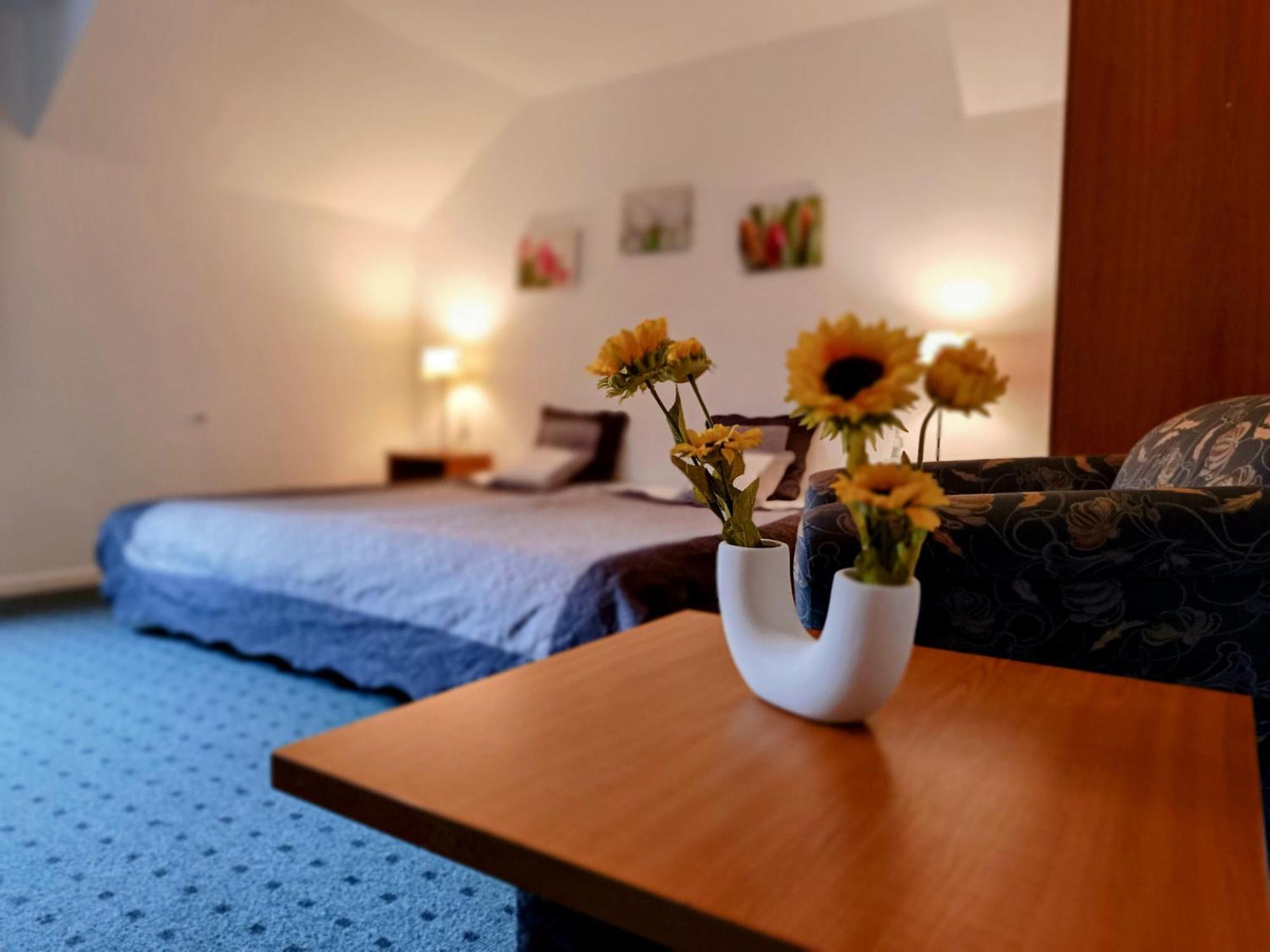 Waldhotel Unterbach, Dusseldorf